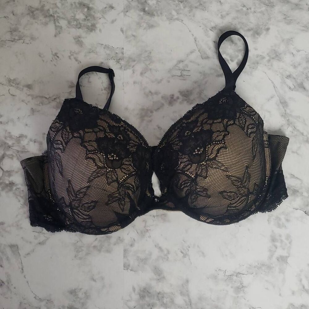Made In Form Laced Bra 38D‎